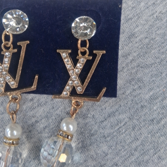 Gold Tone Fashion Earrings - Picture 7 of 8